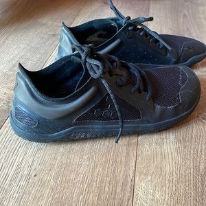 Vivo Barefoot size 37 women’s recycled minimus shoe